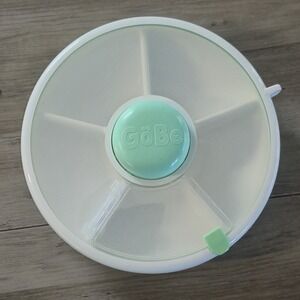 GoBe‎ 5 Compartment Snack Spinner for Kids  Portable Mint Green 11oz Easy Clean